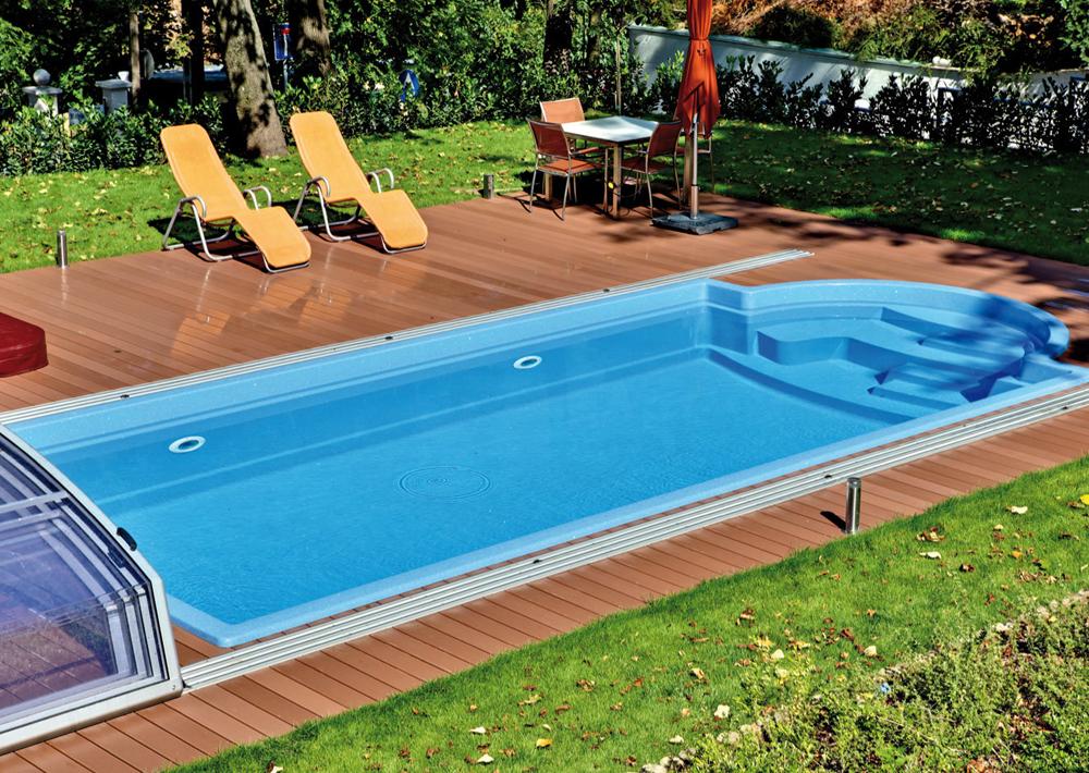 Aquarius 750 Piscine : 7,50 m x 3,80 m x 1,50 m, coque céramique ou polyester