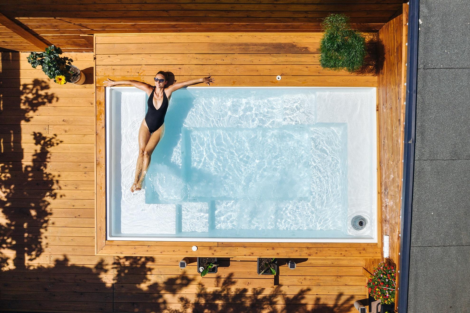 Gaia Evo Piscine de moins de 10 m2 avec spa intégré